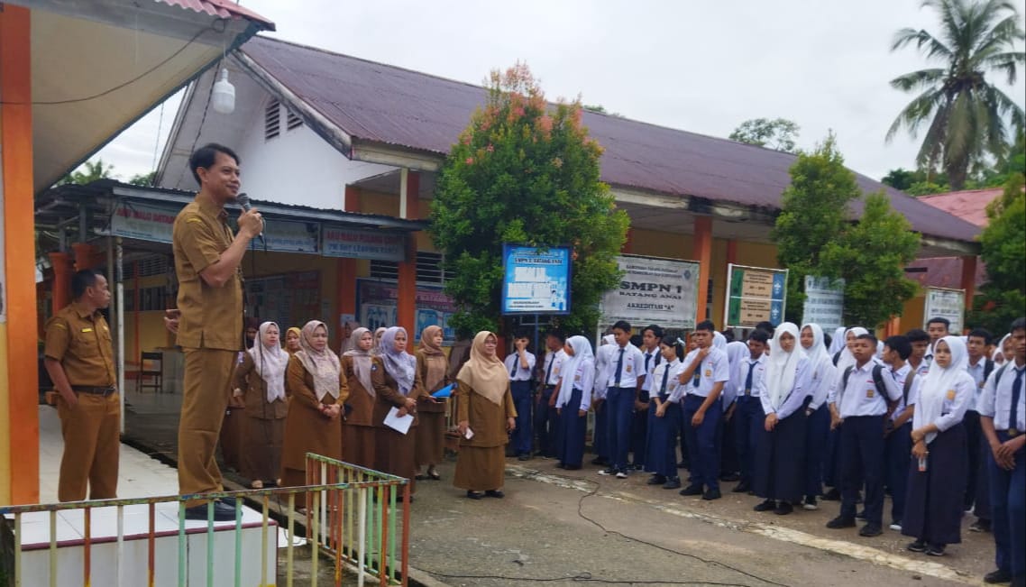 113 Siswa SMPN 1 Batang Anai Terancam Tak Ikut PAS Akibat Jembatan Putus, Ujian Dipindahkan ke SDN 11